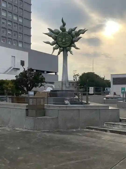 稲荷大明神(そごう横浜店・屋上)の像