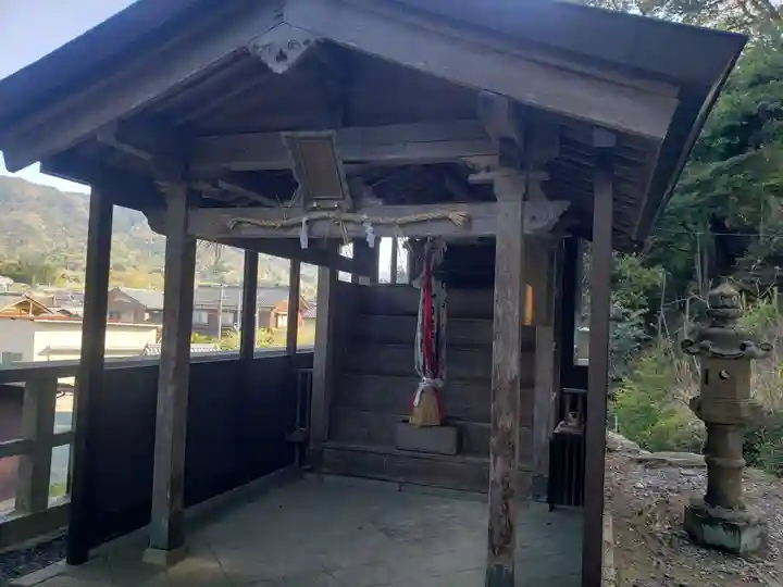 宇波西神社の本殿・本堂
