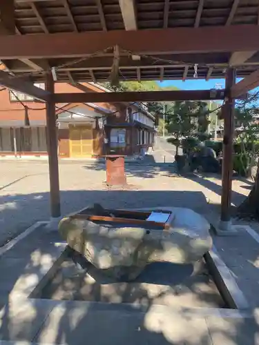 粥見神社の手水舎