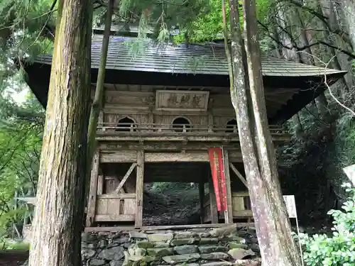 岩屋寺の山門・神門
