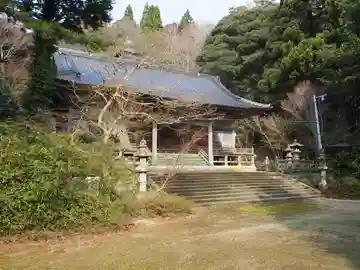 華蔵寺の本殿・本堂