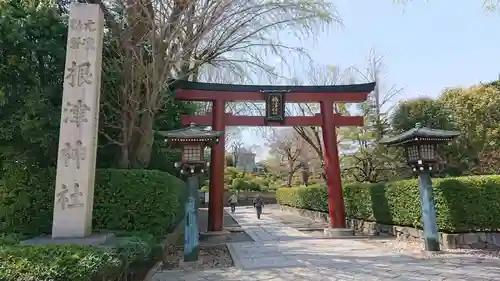 根津神社の鳥居
