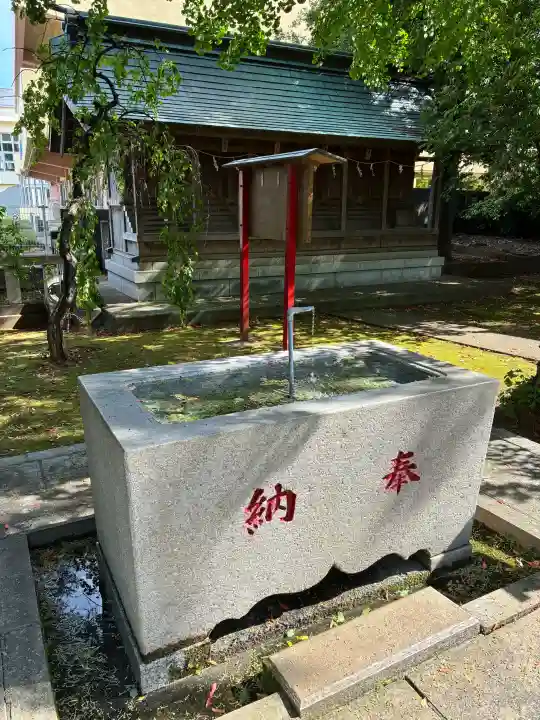 下多賀神社の{uncategorized: "未分類", other: "その他", undefined: "問題あり", building: "その他建物", grave: "お墓", sacred_gate: "鳥居", guardian: "狛犬", statue: "像", buddha: "仏像", history: "歴史", nature: "自然", garden: "庭園", animal: "動物", pagoda: "塔", temizu: "手水舎", mountain_gate: "山門・神門", sanctuary: "本殿・本堂", subordinate: "末社・摂社", art: "芸術", scenery: "景色", jizo: "地蔵", ema: "絵馬", goshuin: "御朱印", omikuji: "おみくじ", items: "授与品その他", amulet: "お守り", goshuincho: "御朱印帳", eats: "食事", festival: "お祭り", votive_dance: "神楽", shichigosan: "七五三参", wedding: "結婚式", experience: "体験その他", initially: "初詣", around: "周辺", anti_infection: "感染症対策"}