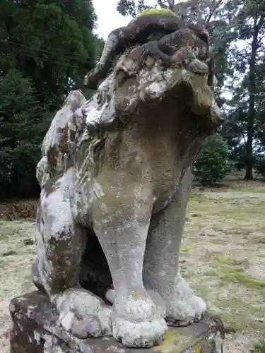 小鴨神社の狛犬