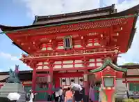 伏見稲荷大社の山門・神門