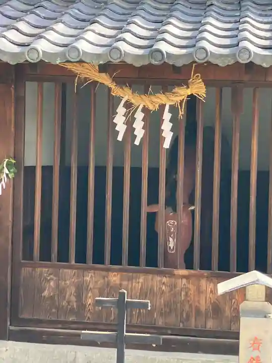 白山神社(木曽川町黒田)の狛犬