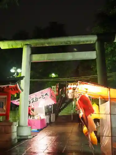 中野沼袋氷川神社の鳥居