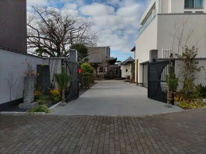 多宝院の山門・神門