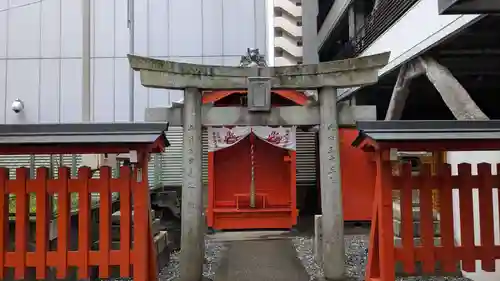 新硯稲荷神社(櫛田神社飛地境内)の鳥居
