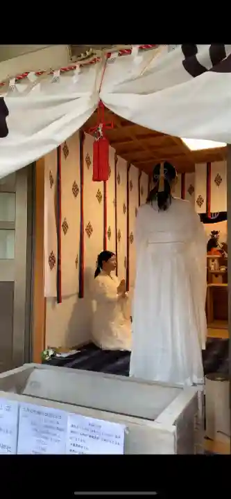 瀧澤神社の{uncategorized: "未分類", other: "その他", undefined: "問題あり", building: "その他建物", grave: "お墓", sacred_gate: "鳥居", guardian: "狛犬", statue: "像", buddha: "仏像", history: "歴史", nature: "自然", garden: "庭園", animal: "動物", pagoda: "塔", temizu: "手水舎", mountain_gate: "山門・神門", sanctuary: "本殿・本堂", subordinate: "末社・摂社", art: "芸術", scenery: "景色", jizo: "地蔵", ema: "絵馬", goshuin: "御朱印", omikuji: "おみくじ", items: "授与品その他", amulet: "お守り", goshuincho: "御朱印帳", eats: "食事", festival: "お祭り", votive_dance: "神楽", shichigosan: "七五三参", wedding: "結婚式", experience: "体験その他", initially: "初詣", around: "周辺", anti_infection: "感染症対策"}