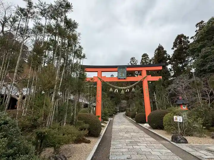 霊山寺の{uncategorized: "未分類", other: "その他", undefined: "問題あり", building: "その他建物", grave: "お墓", sacred_gate: "鳥居", guardian: "狛犬", statue: "像", buddha: "仏像", history: "歴史", nature: "自然", garden: "庭園", animal: "動物", pagoda: "塔", temizu: "手水舎", mountain_gate: "山門・神門", sanctuary: "本殿・本堂", subordinate: "末社・摂社", art: "芸術", scenery: "景色", jizo: "地蔵", ema: "絵馬", goshuin: "御朱印", omikuji: "おみくじ", items: "授与品その他", amulet: "お守り", goshuincho: "御朱印帳", eats: "食事", festival: "お祭り", votive_dance: "神楽", shichigosan: "七五三参", wedding: "結婚式", experience: "体験その他", initially: "初詣", around: "周辺", anti_infection: "感染症対策"}