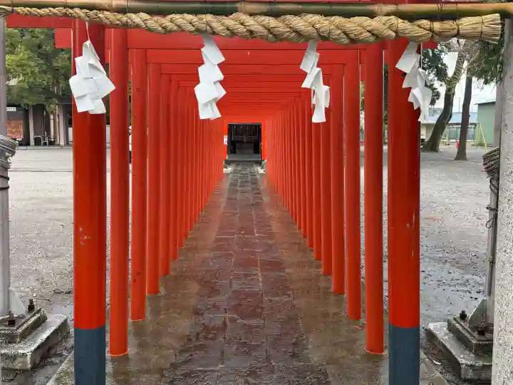 箭弓稲荷神社の{uncategorized: "未分類", other: "その他", undefined: "問題あり", building: "その他建物", grave: "お墓", sacred_gate: "鳥居", guardian: "狛犬", statue: "像", buddha: "仏像", history: "歴史", nature: "自然", garden: "庭園", animal: "動物", pagoda: "塔", temizu: "手水舎", mountain_gate: "山門・神門", sanctuary: "本殿・本堂", subordinate: "末社・摂社", art: "芸術", scenery: "景色", jizo: "地蔵", ema: "絵馬", goshuin: "御朱印", omikuji: "おみくじ", items: "授与品その他", amulet: "お守り", goshuincho: "御朱印帳", eats: "食事", festival: "お祭り", votive_dance: "神楽", shichigosan: "七五三参", wedding: "結婚式", experience: "体験その他", initially: "初詣", around: "周辺", anti_infection: "感染症対策"}