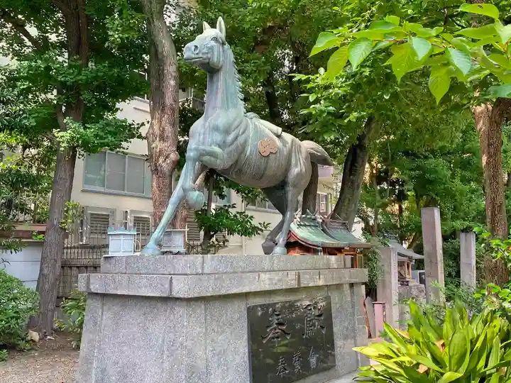 難波八阪神社の狛犬