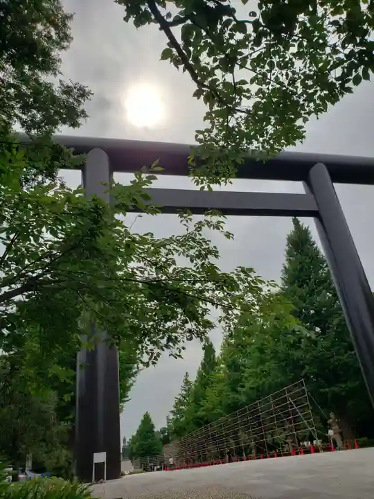 靖國神社の鳥居