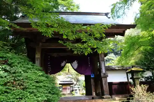 乾徳寺の山門