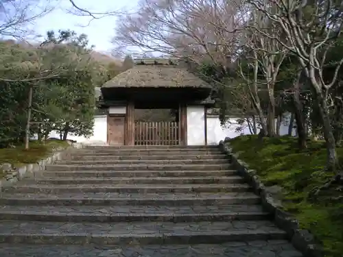 安楽寺の山門・神門