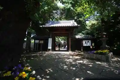 明王院（満願寺別院）の山門・神門