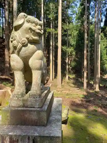 上原神明社の狛犬