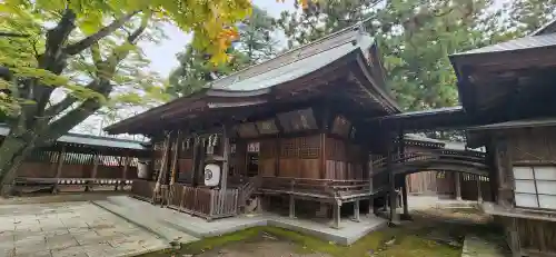 蠶養國神社の本殿