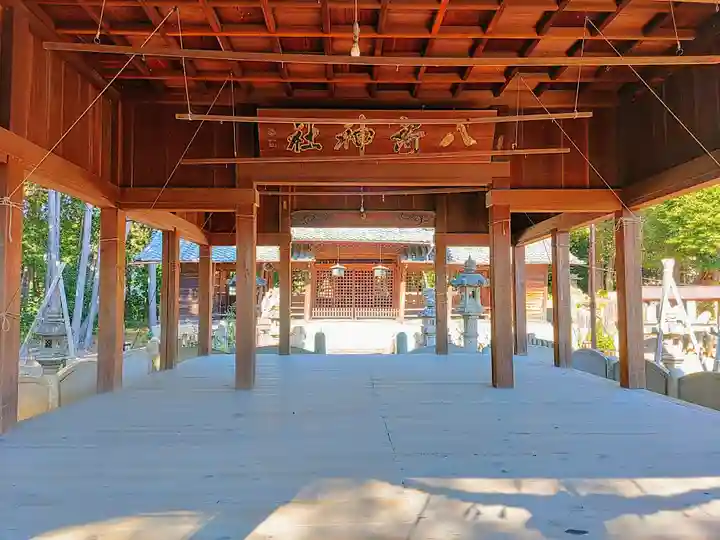 八所神社(八所社)の本殿・本堂