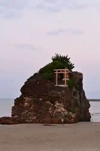 稲佐の浜　弁天島(島根県)