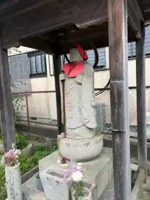 遍照寺の{uncategorized: "未分類", other: "その他", undefined: "問題あり", building: "その他建物", grave: "お墓", sacred_gate: "鳥居", guardian: "狛犬", statue: "像", buddha: "仏像", history: "歴史", nature: "自然", garden: "庭園", animal: "動物", pagoda: "塔", temizu: "手水舎", mountain_gate: "山門・神門", sanctuary: "本殿・本堂", subordinate: "末社・摂社", art: "芸術", scenery: "景色", jizo: "地蔵", ema: "絵馬", goshuin: "御朱印", omikuji: "おみくじ", items: "授与品その他", amulet: "お守り", goshuincho: "御朱印帳", eats: "食事", festival: "お祭り", votive_dance: "神楽", shichigosan: "七五三参", wedding: "結婚式", experience: "体験その他", initially: "初詣", around: "周辺", anti_infection: "感染症対策"}