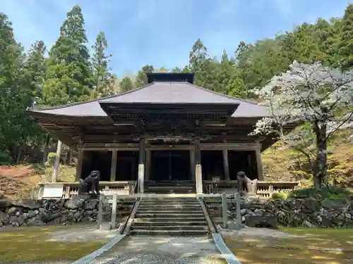 黒石寺の本殿