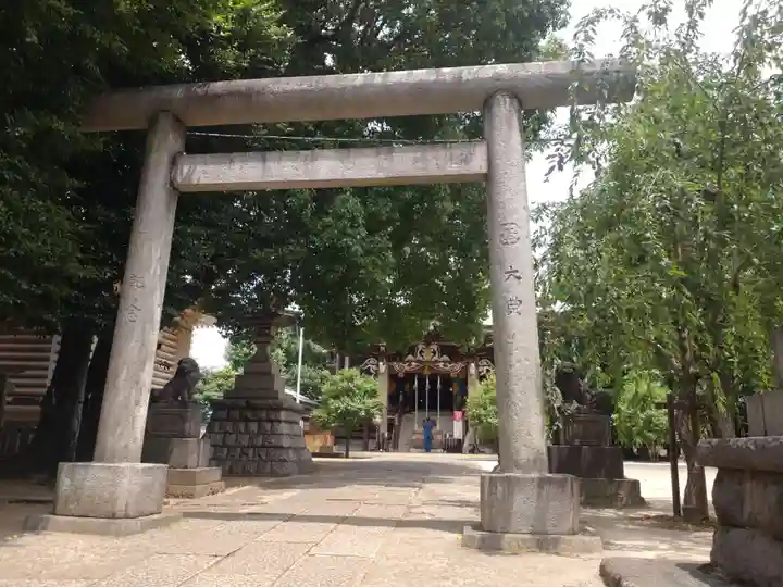 諏訪神社の鳥居