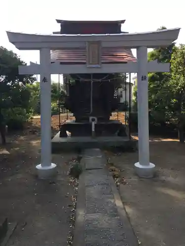 足立神社の鳥居