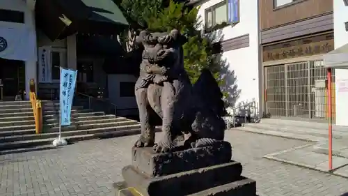 烈々布神社の狛犬