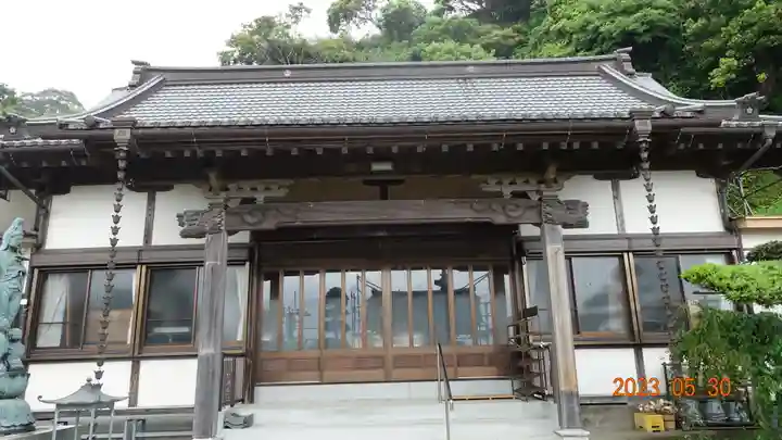 威徳院の本殿・本堂