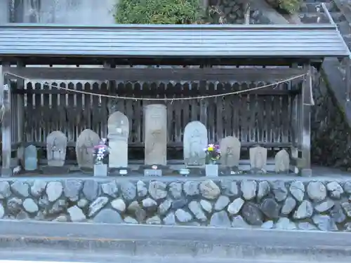 石神社の仏像