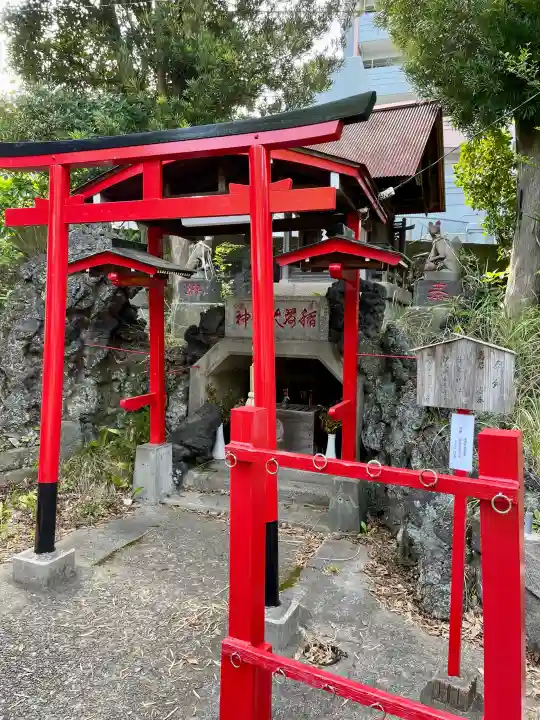 子之神社の{uncategorized: "未分類", other: "その他", undefined: "問題あり", building: "その他建物", grave: "お墓", sacred_gate: "鳥居", guardian: "狛犬", statue: "像", buddha: "仏像", history: "歴史", nature: "自然", garden: "庭園", animal: "動物", pagoda: "塔", temizu: "手水舎", mountain_gate: "山門・神門", sanctuary: "本殿・本堂", subordinate: "末社・摂社", art: "芸術", scenery: "景色", jizo: "地蔵", ema: "絵馬", goshuin: "御朱印", omikuji: "おみくじ", items: "授与品その他", amulet: "お守り", goshuincho: "御朱印帳", eats: "食事", festival: "お祭り", votive_dance: "神楽", shichigosan: "七五三参", wedding: "結婚式", experience: "体験その他", initially: "初詣", around: "周辺", anti_infection: "感染症対策"}