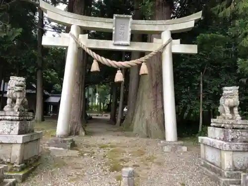 静志神社の鳥居