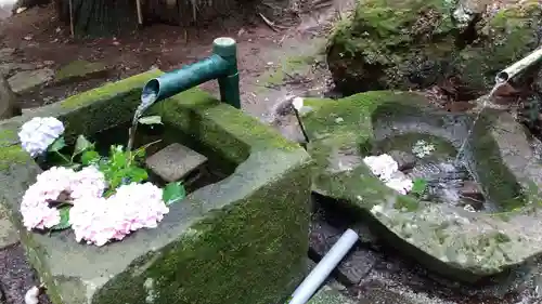 磐椅神社の手水舎