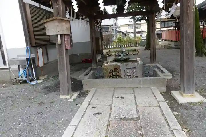 縣神社の手水舎