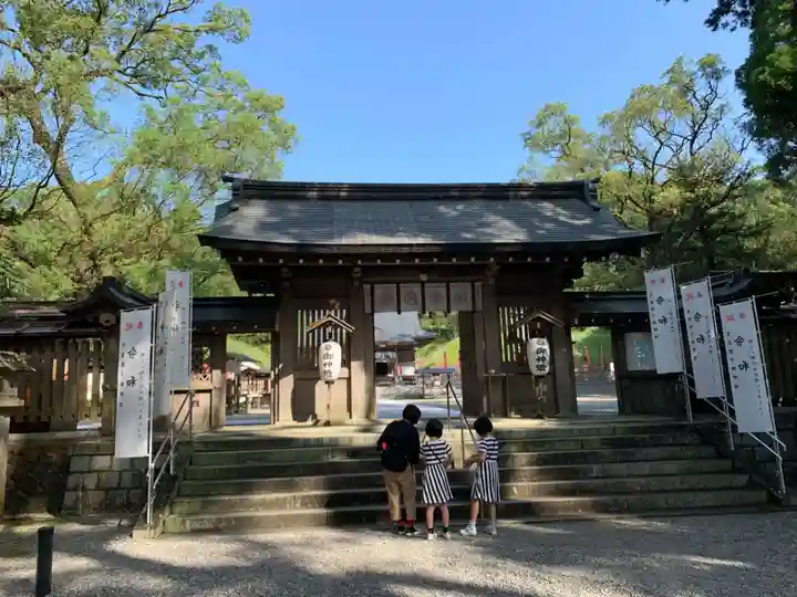 都農神社の山門・神門