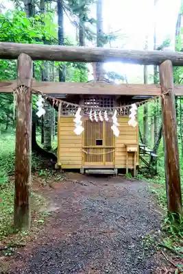 阿寒岳神社奥之院(北海道)