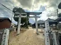 六県神社の鳥居