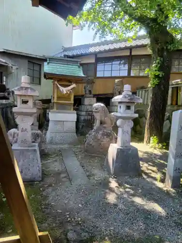 天神神社（柳津天神神社）の{uncategorized: "未分類", other: "その他", undefined: "問題あり", building: "その他建物", grave: "お墓", sacred_gate: "鳥居", guardian: "狛犬", statue: "像", buddha: "仏像", history: "歴史", nature: "自然", garden: "庭園", animal: "動物", pagoda: "塔", temizu: "手水舎", mountain_gate: "山門・神門", sanctuary: "本殿・本堂", subordinate: "末社・摂社", art: "芸術", scenery: "景色", jizo: "地蔵", ema: "絵馬", goshuin: "御朱印", omikuji: "おみくじ", items: "授与品その他", amulet: "お守り", goshuincho: "御朱印帳", eats: "食事", festival: "お祭り", votive_dance: "神楽", shichigosan: "七五三参", wedding: "結婚式", experience: "体験その他", initially: "初詣", around: "周辺", anti_infection: "感染症対策"}