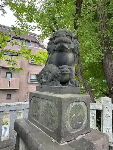 桐ヶ谷氷川神社の狛犬