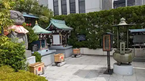 三囲神社銀座摂社の庭園