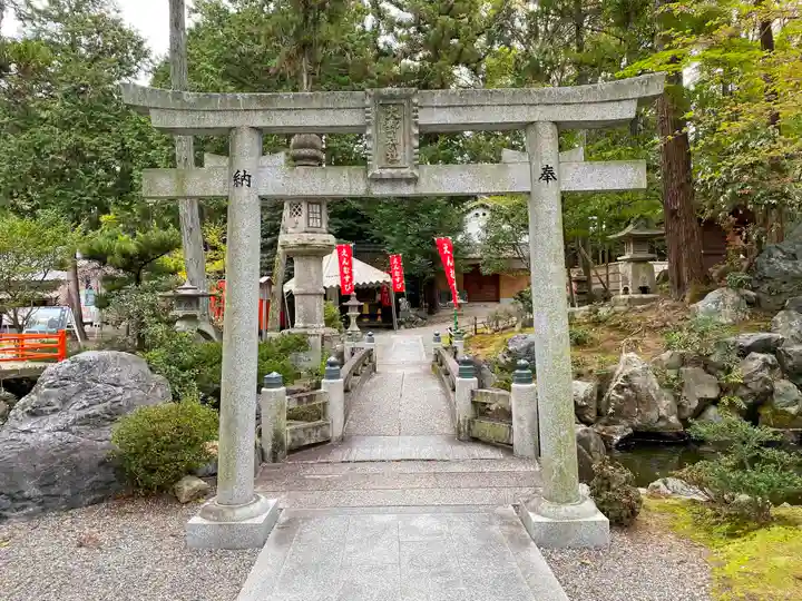 建部大社の末社・摂社