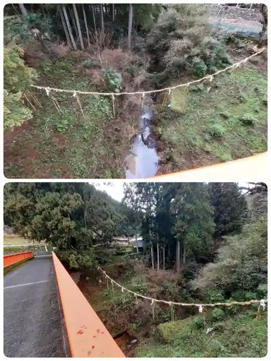 流谷八幡神社の{uncategorized: "未分類", other: "その他", undefined: "問題あり", building: "その他建物", grave: "お墓", sacred_gate: "鳥居", guardian: "狛犬", statue: "像", buddha: "仏像", history: "歴史", nature: "自然", garden: "庭園", animal: "動物", pagoda: "塔", temizu: "手水舎", mountain_gate: "山門・神門", sanctuary: "本殿・本堂", subordinate: "末社・摂社", art: "芸術", scenery: "景色", jizo: "地蔵", ema: "絵馬", goshuin: "御朱印", omikuji: "おみくじ", items: "授与品その他", amulet: "お守り", goshuincho: "御朱印帳", eats: "食事", festival: "お祭り", votive_dance: "神楽", shichigosan: "七五三参", wedding: "結婚式", experience: "体験その他", initially: "初詣", around: "周辺", anti_infection: "感染症対策"}