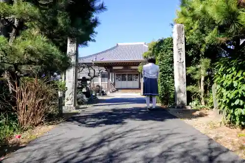 真成寺の山門・神門