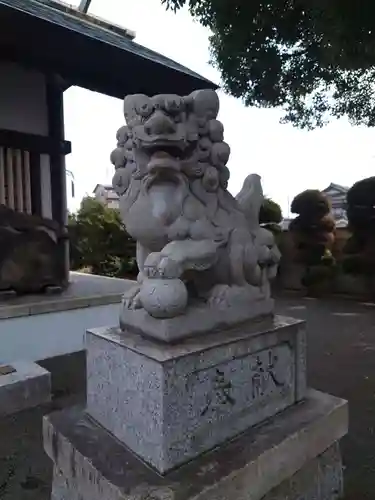 公所浅間神社の狛犬