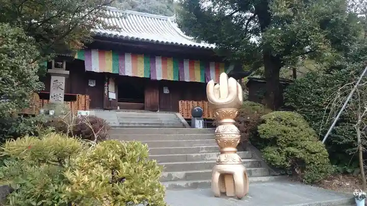 石手寺の本殿・本堂