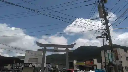 宇奈岐日女神社の鳥居