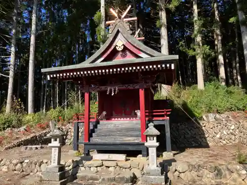 雨錫寺の末社