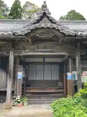 八葉寺の本殿